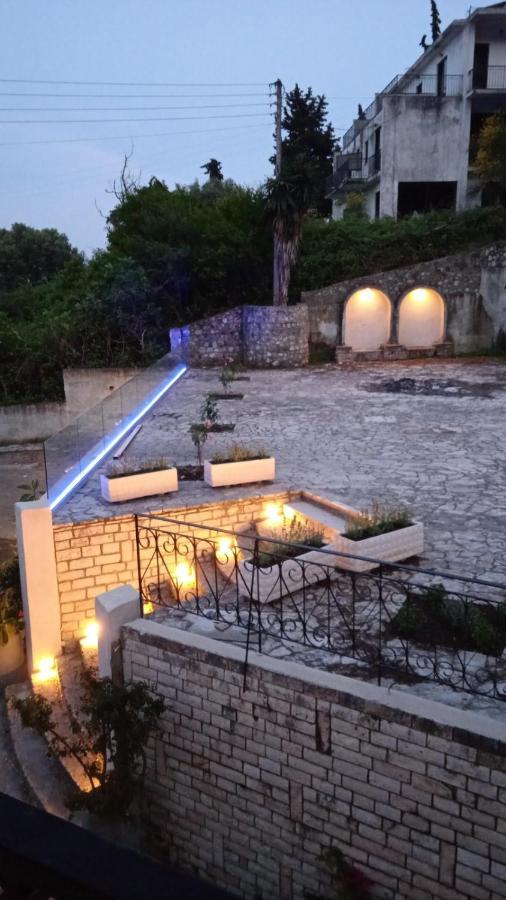 Lithino Apartments - 5Min From The Beach Agios Ioannis Peristeron  Bagian luar foto