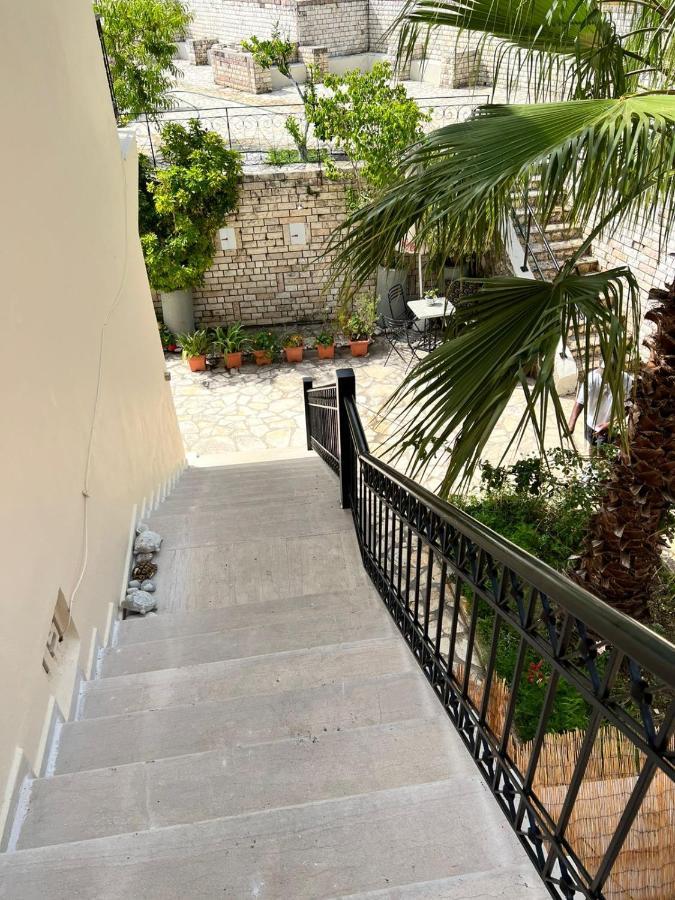 Lithino Apartments - 5Min From The Beach Agios Ioannis Peristeron  Bagian luar foto